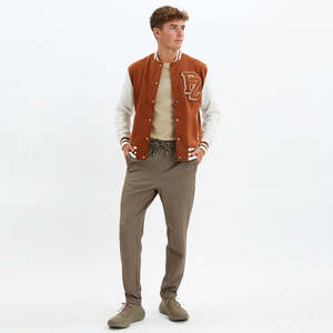 Chaquetas Varsity para Hombre, las Más Vendidas del Fabricante, Chaqueta de Invierno Nueva y Elegante para Hombre, Cómoda, Nueva Llegada - Product Image 4