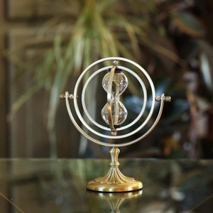 Sablier de luxe en laiton, style Mid-Century Modern, avec cadre métallique rotatif, fait main, écologique, chronométrage précis, ornement de bureau décoratif - Product Image 2