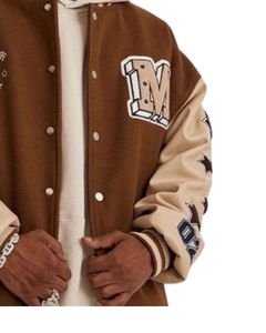 เสื้อแจ็คเก็ตวาร์ซิตี้ปักลายลำลองสำหรับผู้ชาย คอลเลคชั่นฤดูใบไม้ร่วง 2025 คุณภาพสูง กันน้ำ ระบายอากาศได้ดี เป็นมิตรกับสิ่งแวดล้อม ผลิตจากโพลีเอสเตอร์/คอตตอน สไตล์สตรีทแวร์ - Product Image 3