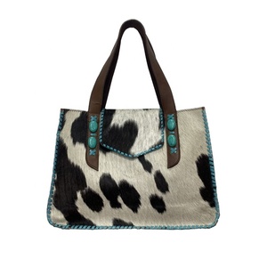 Pelo hecho a mano de la mejor calidad en cuero de vaca ocultar llevar bolso Top fabricante indio y proveedor - Product Image 1