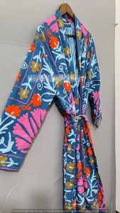Robe kimono longue pour femme, imprimé floral brodé, manches trois quarts, col rabattu, tissu doux, vêtements de nuit décontractés d'été - Product Image 4