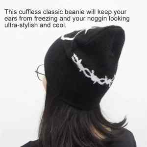 Bonnet en jacquard noir uni sans revers pour homme, personnalisable avec logo sur toute la surface, fabriqué par le fabricant - Product Image 2