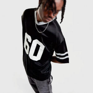 เสื้อเจอร์ซีย์อเมริกันฟุตบอลทรงบ็อกซี่ขนาดใหญ่พิเศษสำหรับผู้ชาย 240GSM สตรีทแวร์ โพลีเอสเตอร์ ออกแบบหมายเลขได้ตามสั่ง ผลิตตามแบบ OEM ขายส่งจากสหรัฐอเมริกา - Product Image 4