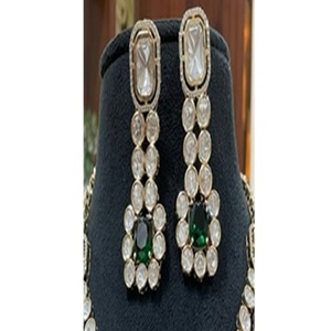 Elegante Juego de Collar y Aretes de Moissanita Chapados en Oro de la Mejor Calidad, Regalo Clásico para Mujer para Compromiso, Aniversario, Boda o Fiesta - Product Image 2