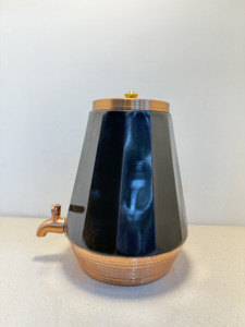 Distributeur d'eau en cuivre pur à double tonalité et facettes, 5L, gris bronze, Matka géométrique, étanche, en métal, pour camping, avec robinet - Product Image 3