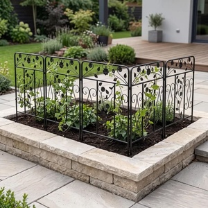 Panneau de clôture de jardin en fer forgé résistant à la rouille et facile à assembler ; sert de clôture de protection et de support pour les plantes dans la cour. - Product Image 6