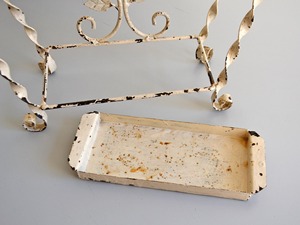 Porte-parapluie vintage blanc avec motif floral, parfait pour les halls d'hôtel, les cafés et la décoration intérieure, vente en gros depuis l'Inde - Product Image 2