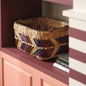 ตะกร้าผักตบชวาประดับด้วยสีสันหลากหลาย ตะกร้าเก็บของทำมือ ขายส่ง เป็นมิตรกับสิ่งแวดล้อม ผลิตในเวียดนาม - Product Image 3