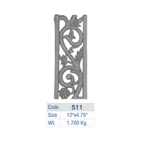 Panneau de balustrade classique vintage en fonte avec motifs géométriques répétitifs en quadrifolium et demi-cercle pour l'architecture