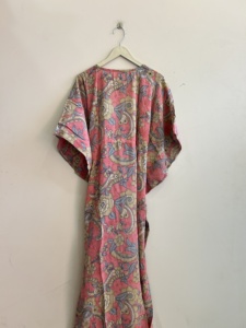 Vestido kaftán de seda vintage suave para mujer, vestido largo tipo lounge. - Product Image 6