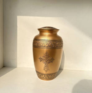 Urna de Cremación de Alta Calidad para Cenizas Humanas y de Mascotas, Urna de Metal con Cruz Grabada para Cenizas de Adultos - Product Image 1