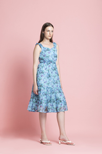 Robe légère à imprimé floral bleu de qualité supérieure pour femmes, tenue de plage pour les vacances d'été, disponible au prix de gros - Product Image 4