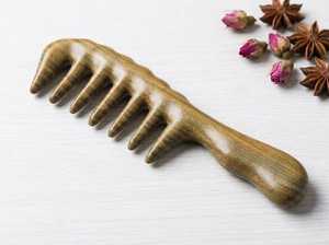 หวีไม้ทำมือ 100% สัมผัสธรรมชาติ สำหรับนวดหนังศีรษะ งานฝีมือเหนือกาลเวลา ใช้ในบ้าน - Product Image 2