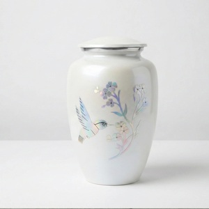 Urne commémorative en forme de cœur avec drapeau australien, corps en métal blanc avec accent chromé, récipient pour cendres funéraires, souvenir funéraire - Product Image 4