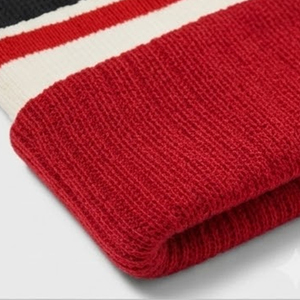Nuevo gorro de punto con pompón, hecho con tela suave, de alta calidad, personalizable por el fabricante, para unisex. - Product Image 3