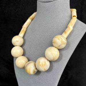 Colliers de perles en résine sur mesure Bijoux de style religieux pour les magasins d'accessoires de créateur et de mode pour les cadeaux - Product Image 6