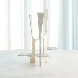 Support de bougie en métal fait main tendance mondiale, support de table décoratif pour la décoration de restaurants et d'hôtels, bougie en métal très tendance - Product Image 4