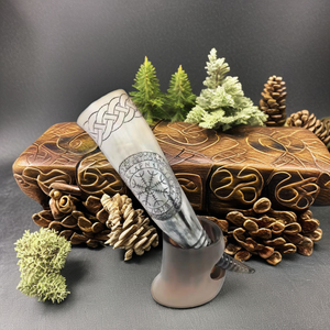 Corne à boire authentique, moderne, écologique, étanche, faite à la main, avec bordure en laiton poli, 30-35 cm, support en fer, décoration de mariage, cadeau - Product Image 4