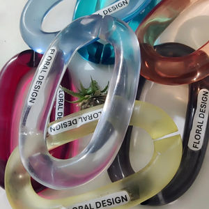 Chaîne en résine légère pour usage décoratif, idéale pour la décoration de pièces et les fêtes - Product Image 1