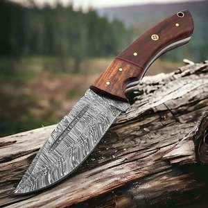 มีดสกินเนอร์ดามัสกัสเกรดอุตสาหกรรม ผลิตด้วยมือโดย Pasha Enterprises ใบมีดแบบ Fixed Blade สำหรับกิจกรรมกลางแจ้ง แคมป์ปิ้ง และใช้งานทั่วไป ด้ามไม้ - Product Image 1