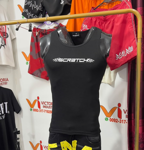 Camiseta sin mangas para hombre, negra, con cuello redondo, de secado rápido, estilo urbano, ajustada, elástica, de tela gofrada, bordada. - Product Image 3