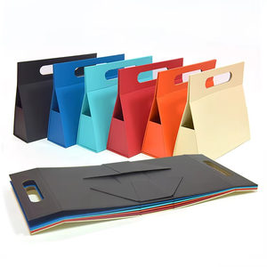 Boîte cadeau pour biscuits et pâtisseries avec fenêtre, papier kraft de qualité alimentaire haut de gamme, laminage mat et doublure en éponge, personnalisable pour les boulangeries - Product Image 1