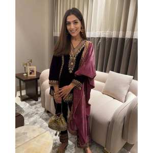 Conjunto de Traje Talla XL para Fiesta con Borde de Encaje, Hilo y Lentejuelas para un Look Elegante - Product Image 4