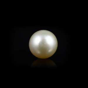 Certified Natural Pearl 12.45 Carat Loose Gemstone for Fine Jewelry - Product Image 1