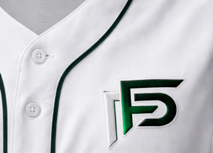 Camiseta de Béisbol Blanca Lisa Sublimada de Alta Calidad, 100% Algodón, Cuello en V, Tirantes en T, Manga Corta, Botones, Transpirable - Product Image 4