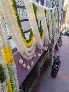 Flor de jazmín artificial con loto y perlas para puerta/pared Bandhanwar |   Decoración para Bodas, Festivales, Inauguraciones de Casas - Fondo para Escenario - Product Image 5