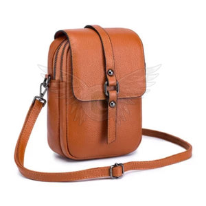 Bolsa de Cintura de Cuero para Artículos Personales y Necesidades de Viaje con Cierre de Cremallera, Ecológica, para Uso en Exteriores y con Correa Ajustable - Product Image 4