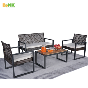 Elegante conjunto de sofás de mimbre para patio de 4 personas Muebles de exterior de metal de diseño tradicional de BeNK para apartamentos y villas - Product Image 2