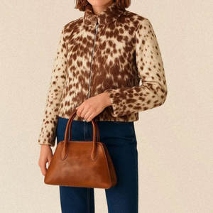 Chaqueta de Cuero Vacuno de Alta Calidad, Textura Natural, Material Suave y Duradero, Prenda Exterior Elegante y Genuina, Perfecta para Uso Diario - Product Image 1