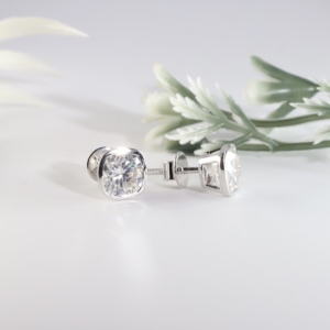 Luxury Elegant Cushion Cut Lab Grown Diamond Stud <b>Earrings</b> White Gold Bezel Setting Sparkling Wedding Screw <b>Back</b> Women's - Product Image 4