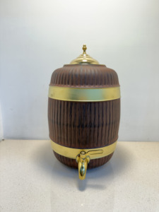 Distributeur d'eau en cuivre pur à grain de bois premium, réservoir de 11 L, forme de baril côtelé, Matka, étanche, en métal, pour camping, avec robinet - Product Image 6