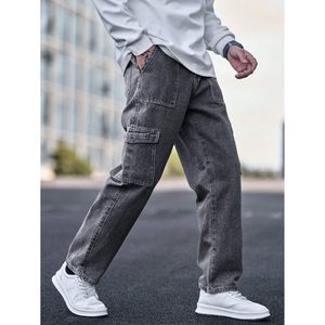 Jean cargo multipoches gris anthracite style rétro vintage tendance moderne, coupe ample, en denim, éco-responsable, style urbain, bas de tenue mode - Product Image 1