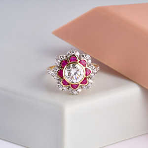 แหวนทองคำขาวและทองคำ18K ประดับเพชรทับทิม - Product Image 5