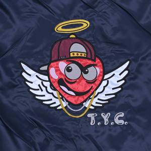 Veste d'hiver streetwear en nylon satiné matelassé de qualité supérieure avec logo personnalisé, col côtelé, veste bomber brodée de style universitaire - Product Image 4