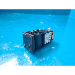Contrôleur de température et de processus WATLOW 96B1-CAAA-00GG, utilisé comme tel quel, pièces d'équipement semi-conducteur d'époque - Product Image 2