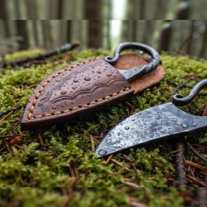 Couteau de chasse personnalisé en acier au carbone forgé à la main, manche en acier inoxydable, couteau de poche EDC pour la chasse et le camping, étui en cuir, lame droite - Product Image 3