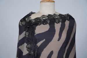 Chal de Cachemira y Lana Fina para Mujer, Diseño Digital, Ligero y Suave, con Borde de Encaje en los Cuatro Lados, Ideal para Fiestas - Product Image 4