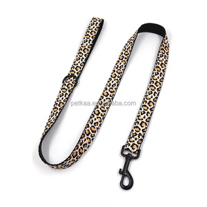 Accesorios Premium para mascotas <span class=keywords><strong>Collar</strong></span> de perro Estampado de leopardo Hebilla de metal negro Patrón de leopardo <span class=keywords><strong>Collar</strong></span> de perro y juego de correa para tiendas de mascotas - Product Image 4