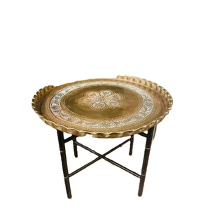 Par de Mesas Auxiliares de Hierro Forjado de Estilo Moderno de Mediados de Siglo con Cubiertas Redondas de Vidrio y Patas Trípode en Forma de X, Mesa de Bistró con Pedestal de Metal - Product Image 3