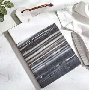 Planche à découper en marbre naturel avec surface polie pour la cuisine, la découpe de légumes, de fruits, de viande et le service de plateaux de fromages - Product Image 4