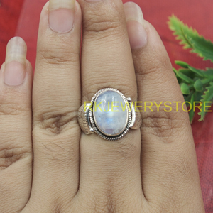 Bague en pierre de lune naturelle, faite à la main, en argent sterling 925, cabochon ovale, style vintage bohème, bijou statement, cadeau de Noël - Product Image 3