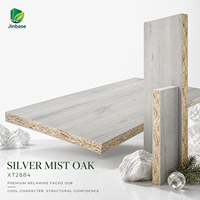 Panneau OSB mélaminé Jinbase SXT2884 Silver Mist Oak 18 mm E0 1220x2440 mm pour la décoration intérieure scandinave