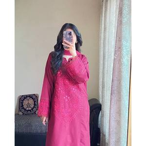 Salwar Kameez de Rayón de Diseño - Hermoso Conjunto de Fiesta con Top, Pantalón y Dupatta - Product Image 5