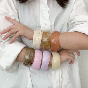Bracelets en résine colorée, marbre et acétate, géométrie irrégulière transparente, bijoux vintage, bracelet en acrylique de créateur pour femmes - Product Image 3