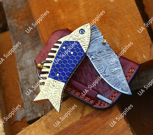 Cuchillo de caza profesional UA Supplies personalizable ODM/OBM de acero de Damasco 58 HRC con punta de gota y mango de latón tipo panal, afilado como una navaja. - Product Image 2