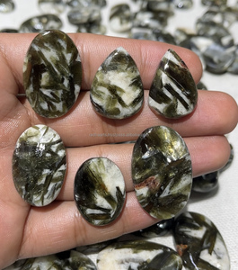 Collier en Lepidolite Verte Naturelle en Gros, Cabochons et Pendentifs en Cristal pour la Fabrication de Bijoux - Product Image 2